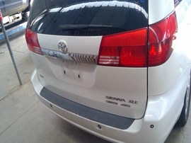 2004 TOYOTA SIENNA, WHITE, XLE MODEL, 3.3L, AT, AWD.   Z26397